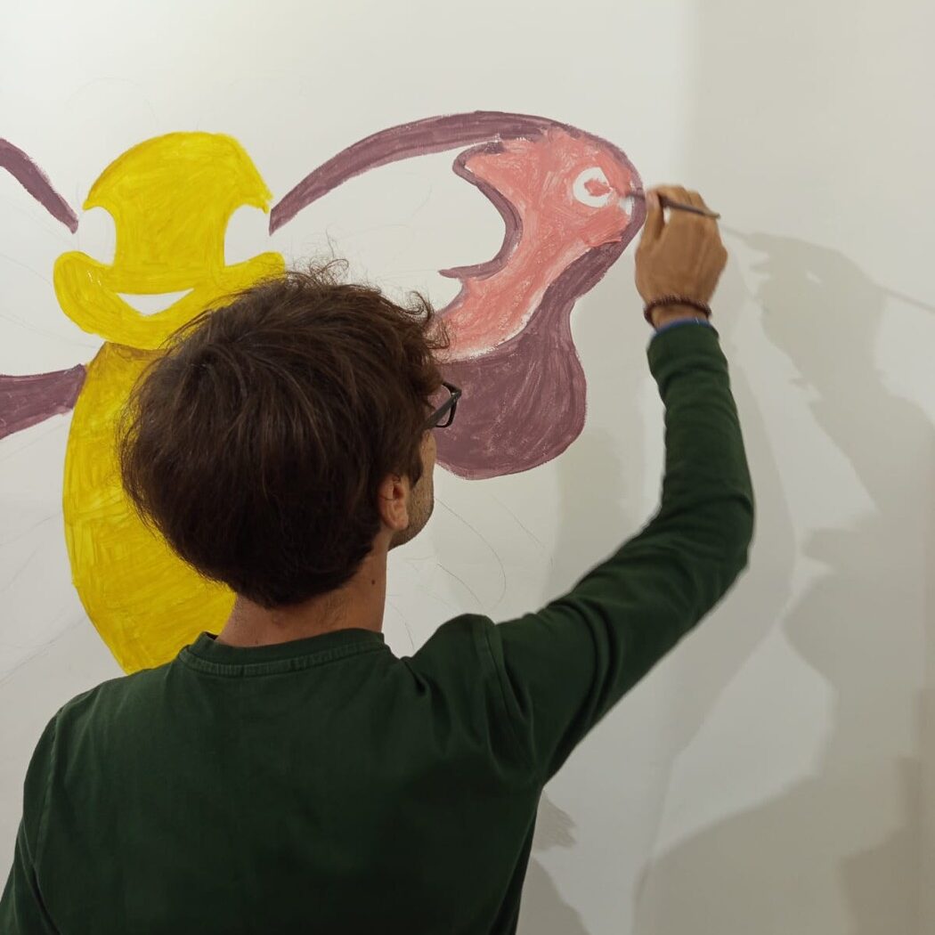 Murales della farfalla dipinto nella sede dell'associazione