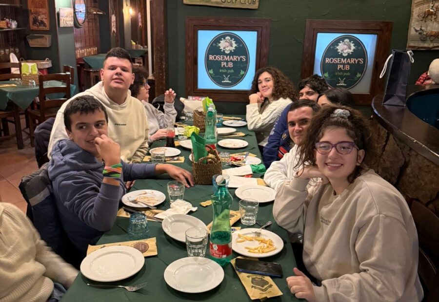 Cena di gruppo al pub